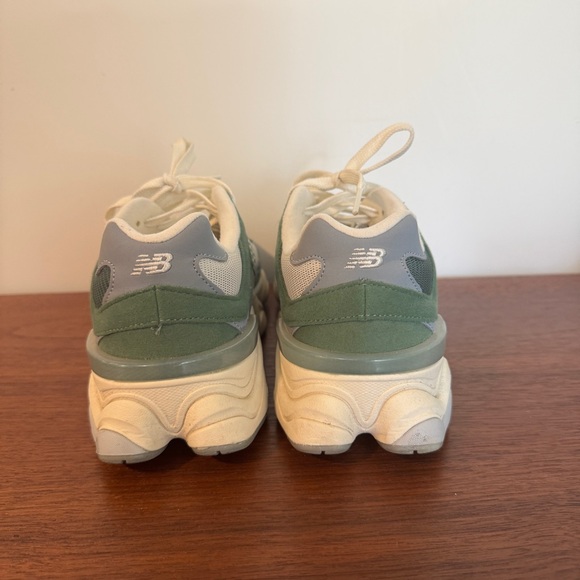 New Balance 9060 Nori - Picture 3 of 6